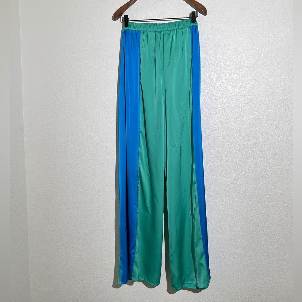 ABBEY SATIN POCKETED
WIDE LEG PANTS -
TURQUOISE/BLUE